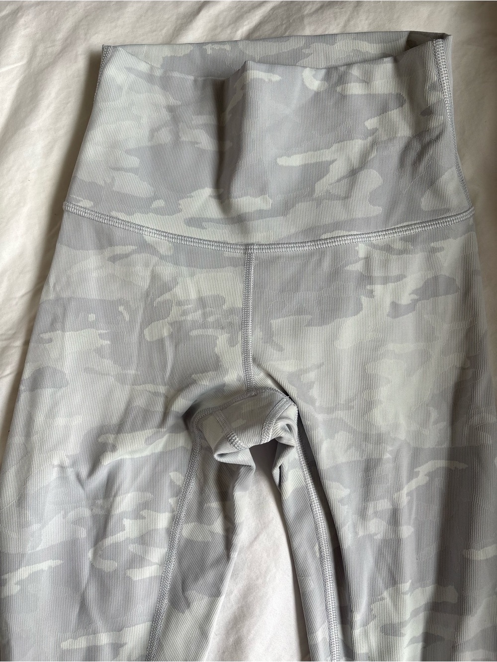 Soulcycle x lululemon athletica Wunder Under camo leggings 28”